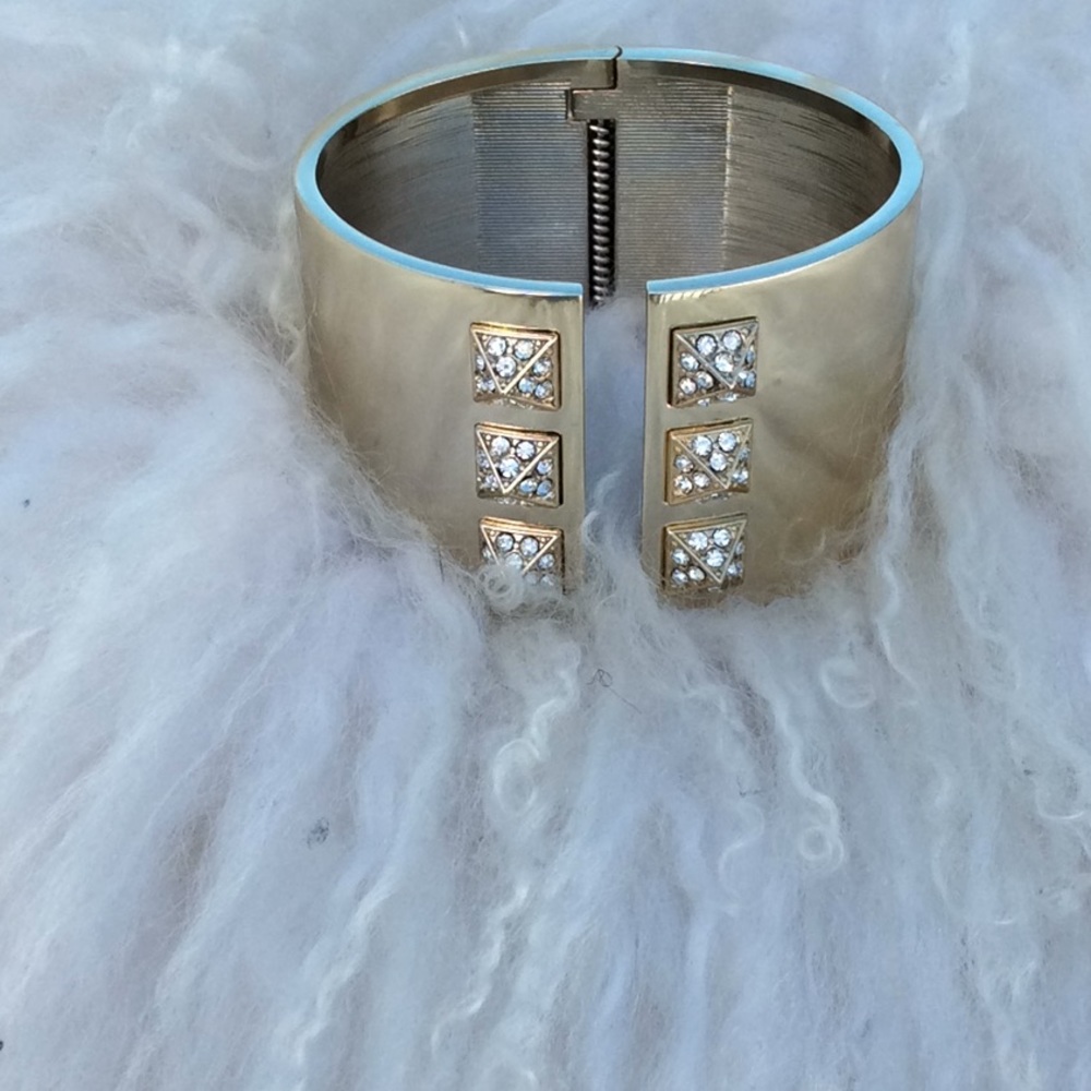Victoria secrets gold bling bracelet new